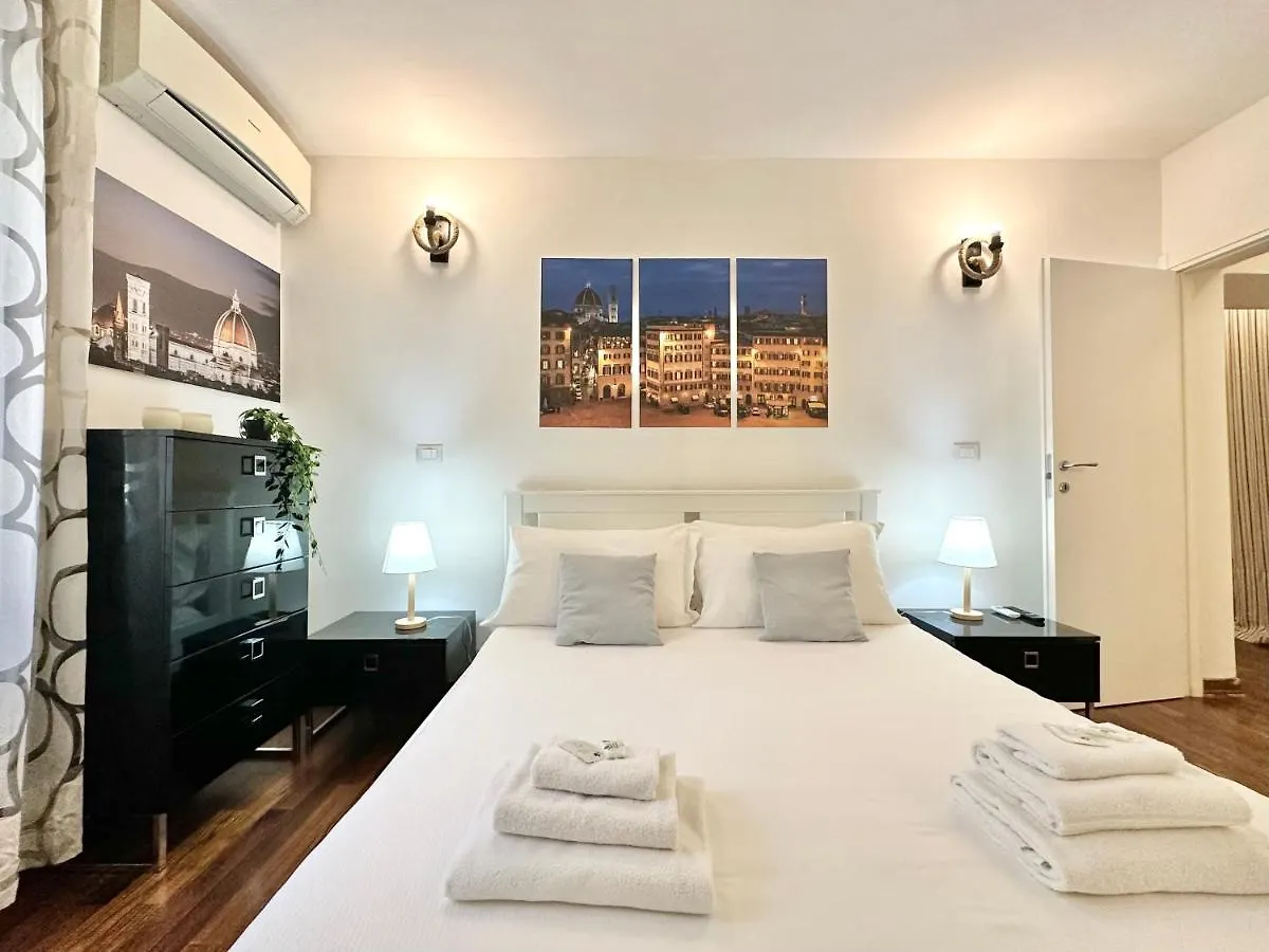 Apartment A 2 Passi Dal Duomo Con Parcheggio E 3 Camere Florence