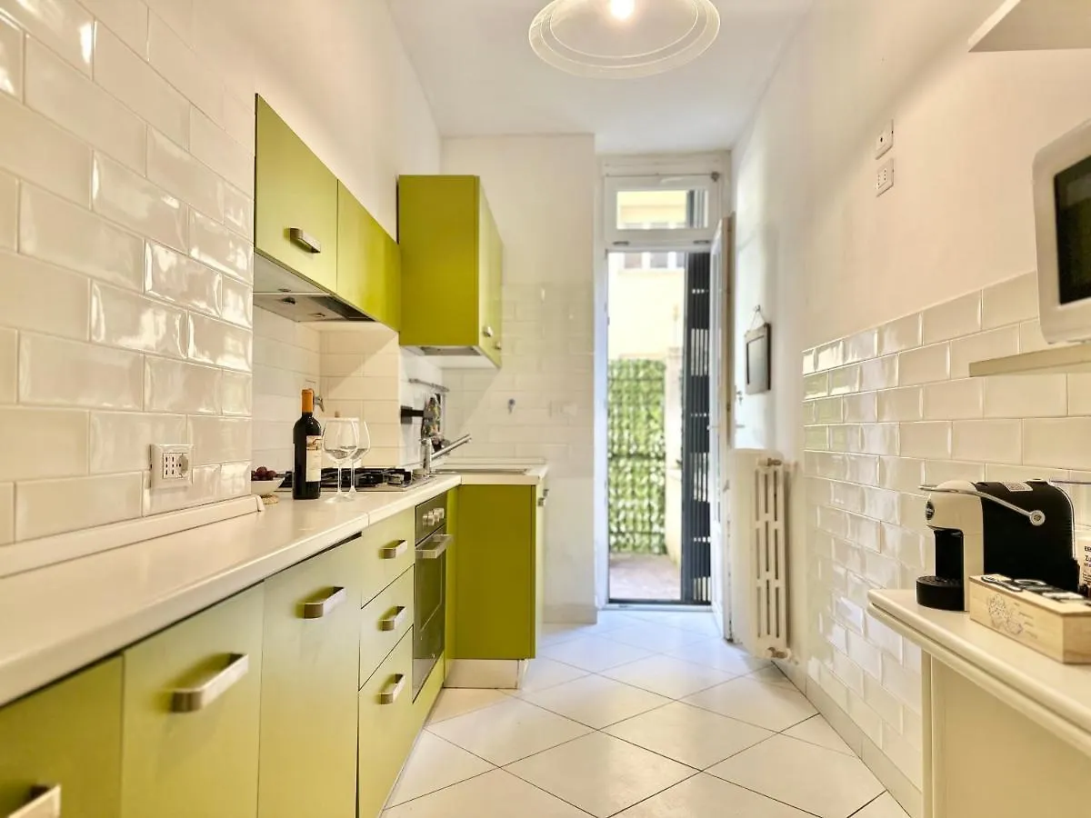 A 2 Passi Dal Duomo Con Parcheggio E 3 Camere Florencia Apartamento