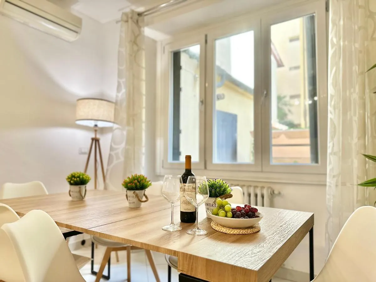 A 2 Passi Dal Duomo Con Parcheggio E 3 Camere Florencia Apartamento